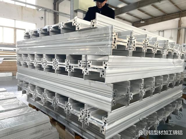 太陽能鋁型材廠家選擇指南 關鍵注意事項解析